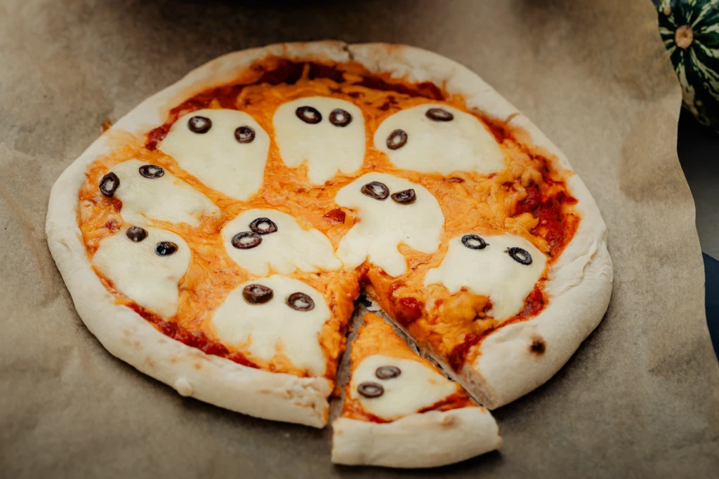 Dekorēšanas padomi Halovīna galdam.