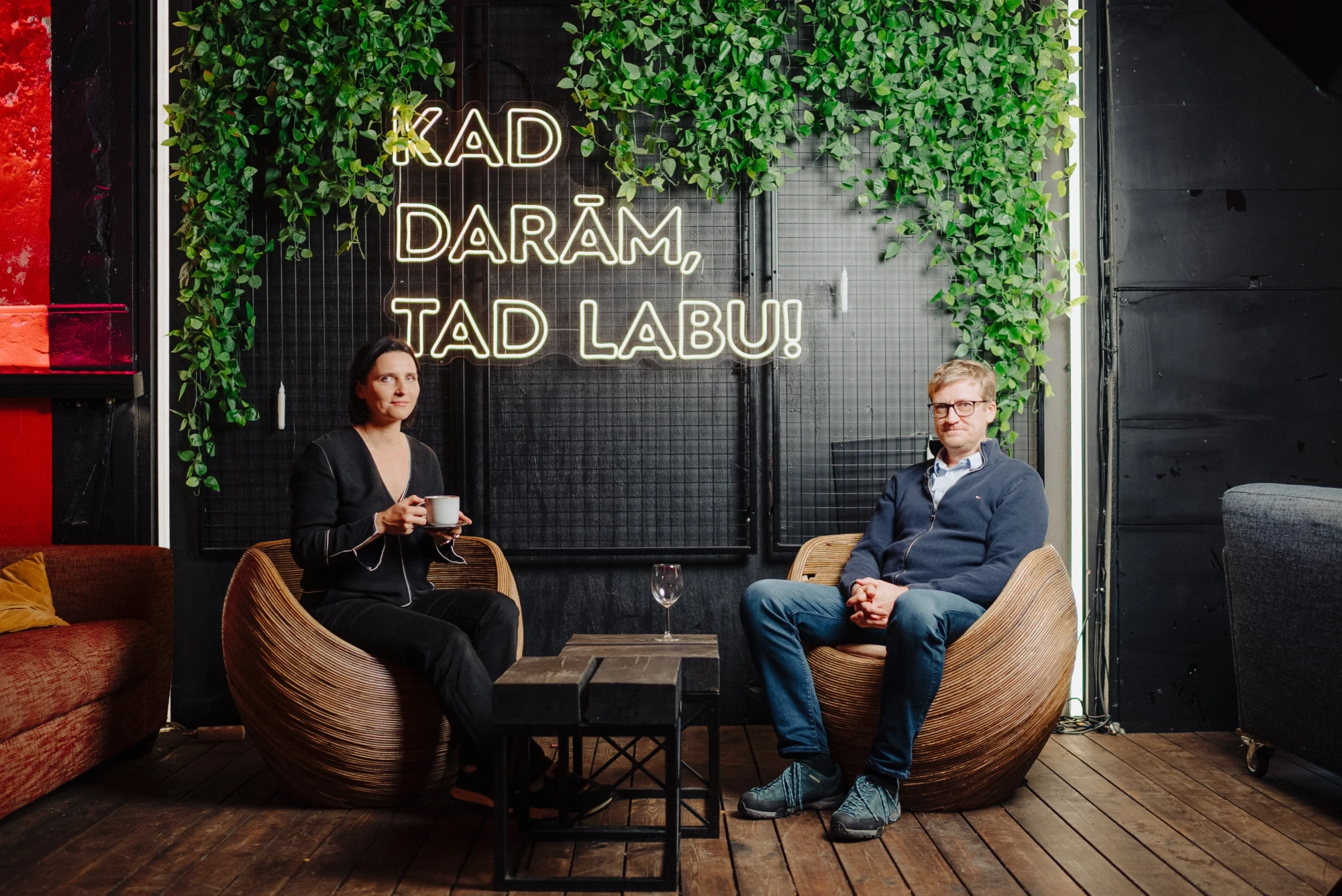 Klīniskais psihologs Edmunds Vanags un Vecāku organizācijas vadītāja Inga Akmentiņa-Smildziņa