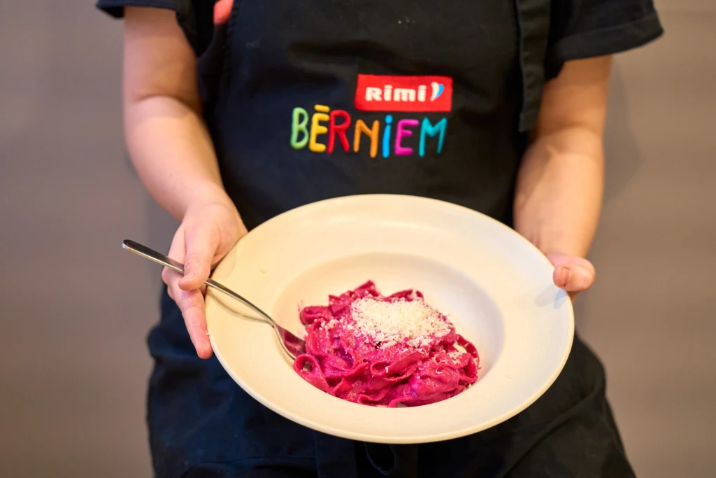 Krēmīgā biešu mērce ar tagliatelle