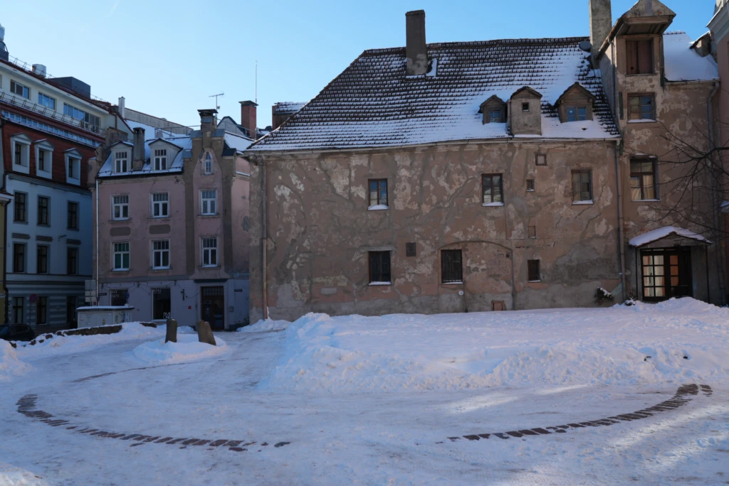 Alberta laukums. Ģimenes pastaigu maršruts pilsētā