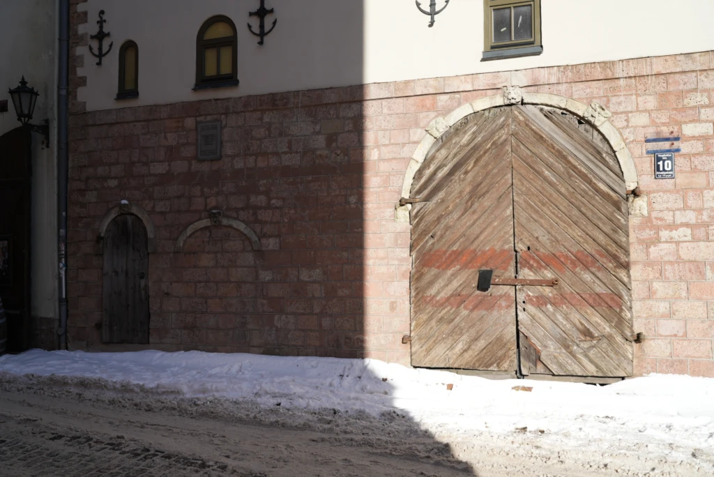 Vecpilsētas iela 10 – Noliktava. ģimenes pastaigu maršruts pilsētā