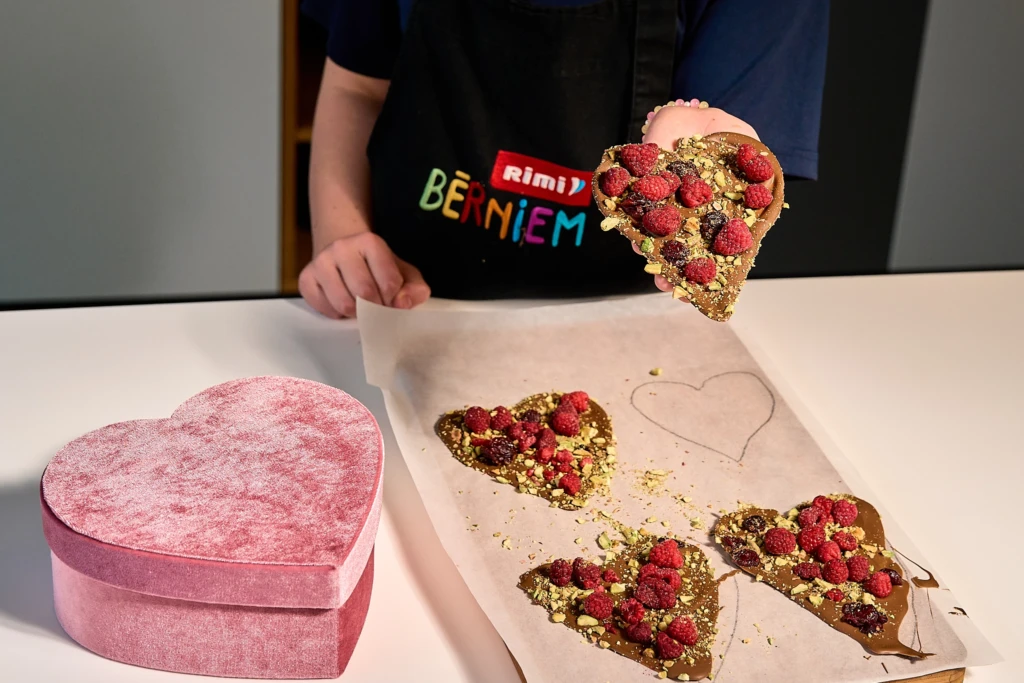 Šokolādes sirds Valentīndienā.