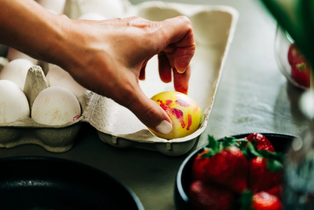 Cik ilgi Lieldienu olu drīkst uzglabāt, lai pēc tam to droši varētu apēst?