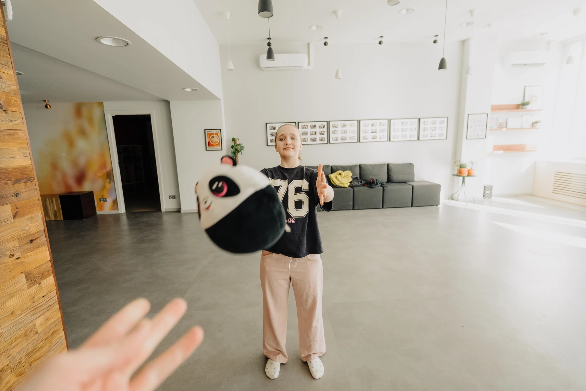 Atgūstiet enerģiju ziemas sezonā! Fizioterapeits iesaka 3 vienkāršus vingrinājumus mājās visai ģimenei nervu sistēmas aktivizēšanai.