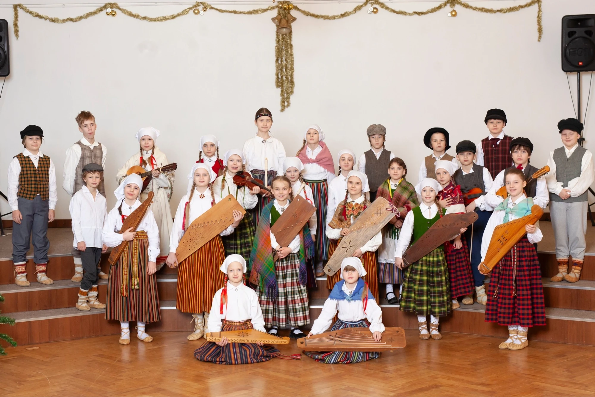 Folkloras kopa Kokle