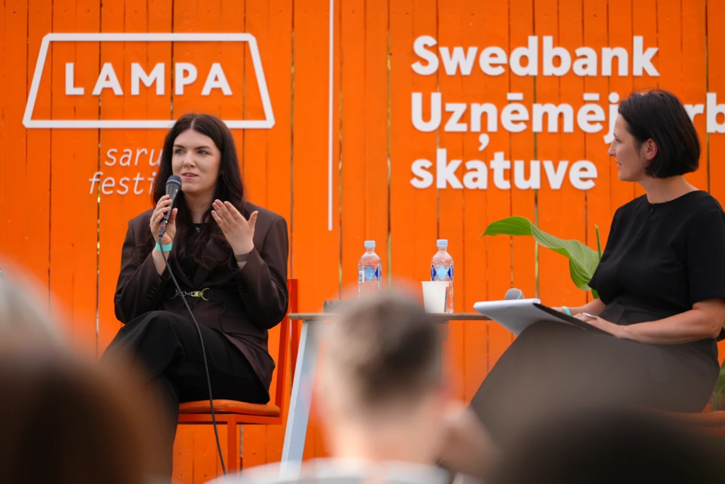 Vai mobings Latvijas uzņēmumos ir kļuvis par normu? Uzzini festivāla LAMPA ekspertu atziņas par emocionālo vardarbību darbā un padomus, kā rīkoties.